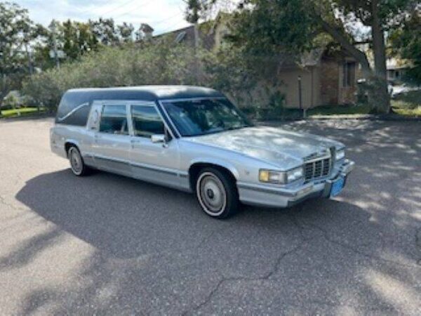 1991 cadillac fleetwood victoria s s 1