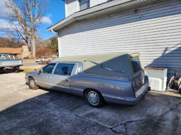 1998 cadillac krystal koach hearse 4