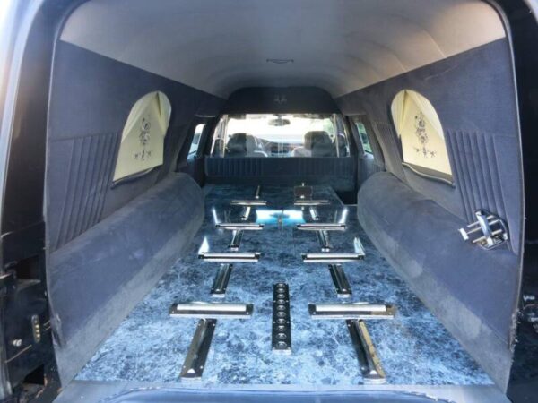 2004 cadillac federal coach deville hearse 9