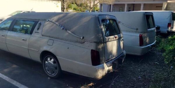 2004 cadillac hearse 3