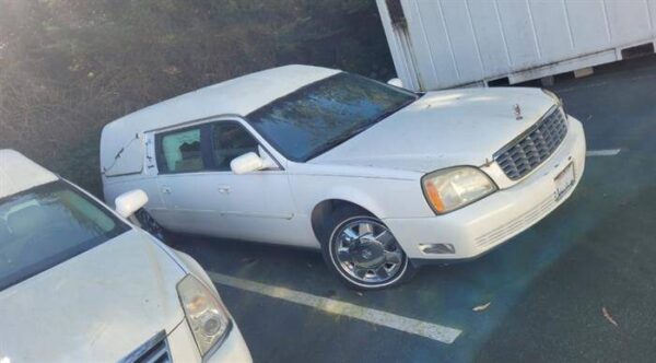 2004 cadillac hearse