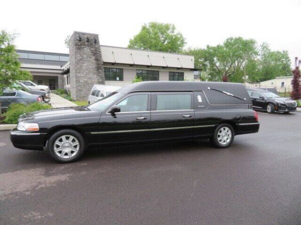 2011 lincoln town car 18