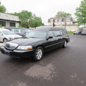 2011 lincoln town car 2 1