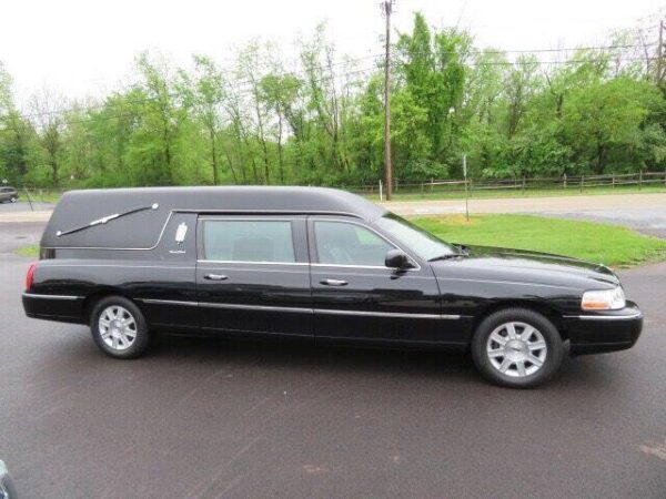 2011 lincoln town car 4 1