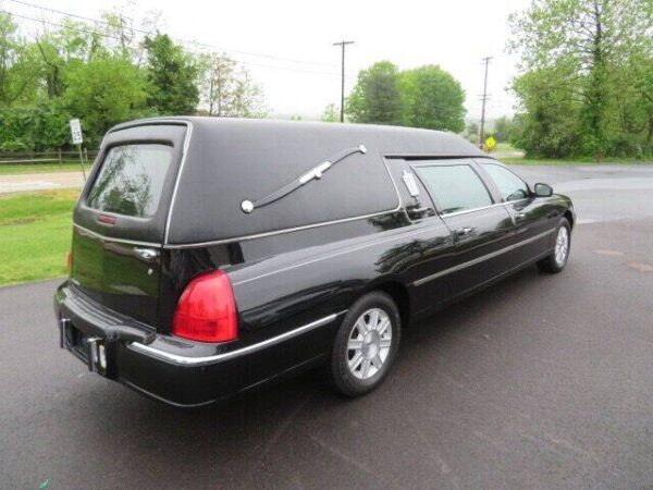 2011 lincoln town car 5 1