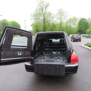 2011 lincoln town car 8 1